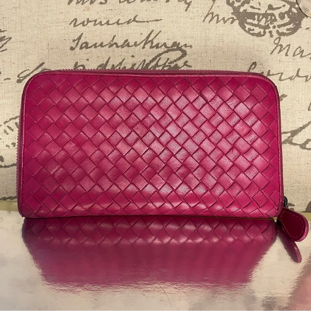 EUC Bottega Veneta Lambskin Intrecciato Long Round Zipper Wallet - Picture 3 of 14